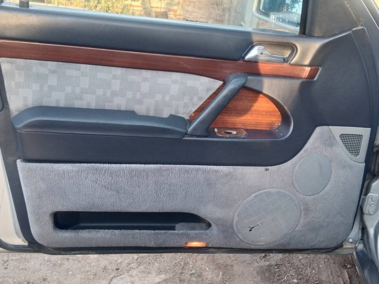 السلام عليكم من رخصت صاحب لگروب سياره مرسيدس شبح للبيع جاهزه محرك وكير جيد مال حاويه بيه منضومة غاز صدر خير من الله تخم تاير هسه شاده تبريد نقص غار من بلدلت لمحرك طار لغاز رادله صبغ عام محرك @ وكير خير من الله كربائياته جاهزه موديل ١٩٩١ بسمي رقم بغداد سنويه عضم عاج لغاية ٢٠٢٨ سعره ٥٥ ورقه وقابل لتفاوض رقم ***********
