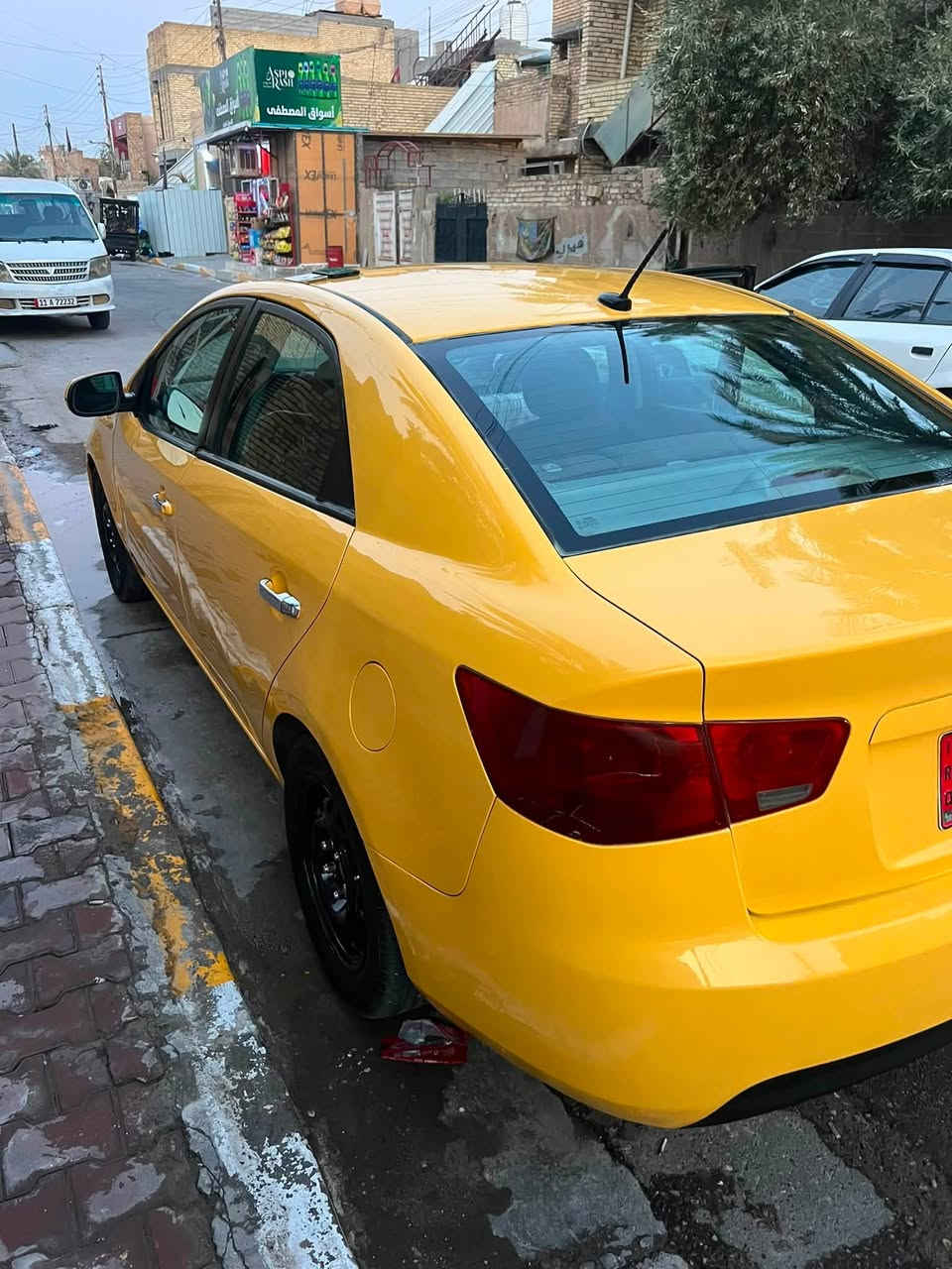 السلام عليكم شباب فورتي وارد امريكي  موديل 2011 مكينه 2000 دوش. حادثها جاملغ وبنيد بدون دواخل سياره صبغه جديده  سياره كير ومكينه وتبريد مكفولات  دوشمه جديده شاشه كامره تخم تاير وتخم ويل جديد  رقم بغداد نكليزي شرط التحويل مكاني بغداد الحسينيه شراي يتصل 
*********** السعر 73
