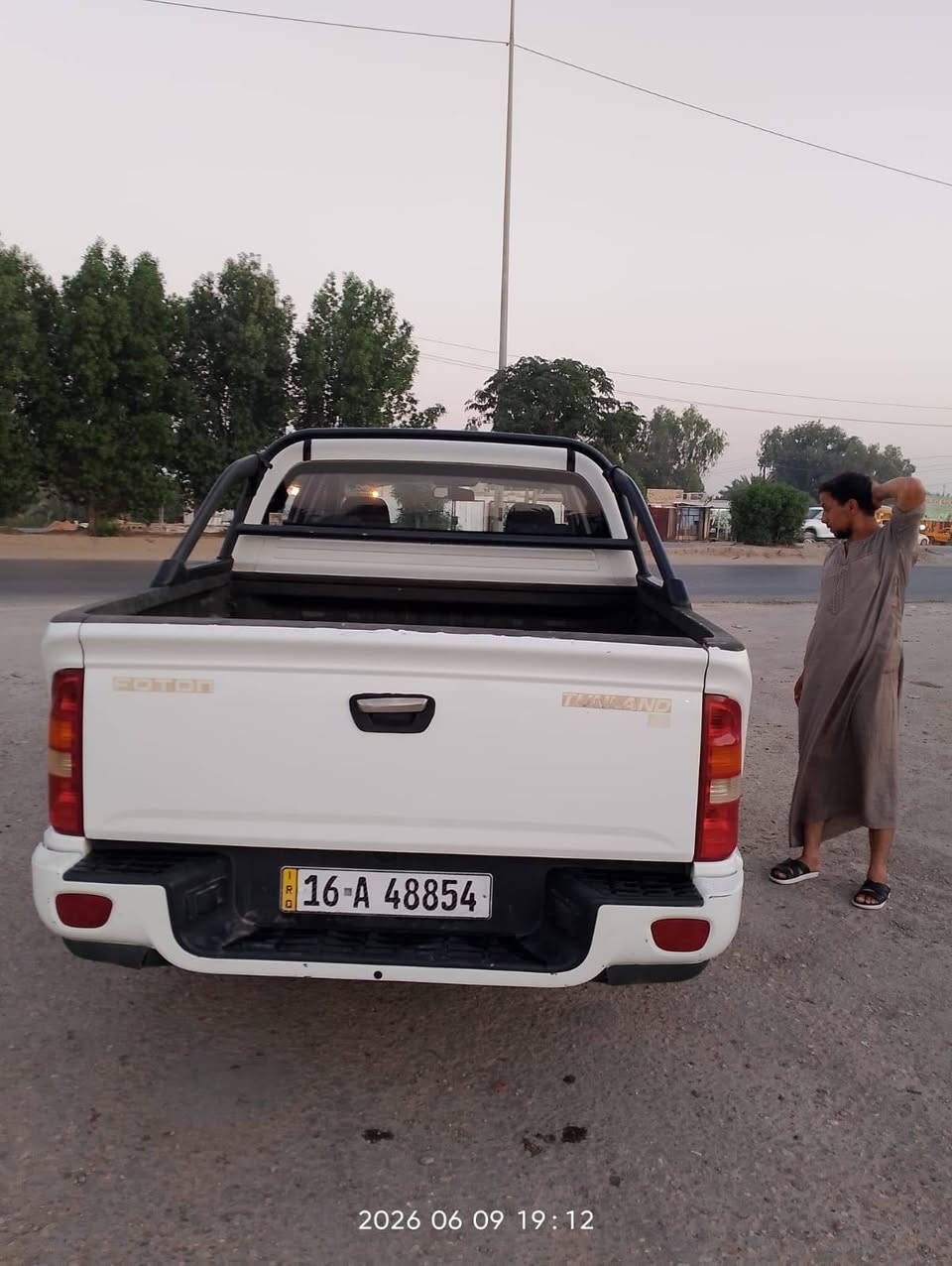 بيكم فتون محرك وكير ميسبوشي ما مفتوح برغي بيهن مكفوله من كلشي تبريد ثلج سبير بعده ما نازل ماشيه قليل السياره كلش نظيفه وعلى وضع الشركه موديل 2021 رقم جديد باسمي سعره 84 ورقه الشراي يتصل لان ما متواجد على نت *********** والشراي بي خير ويدلل مكاني ديوانيه
