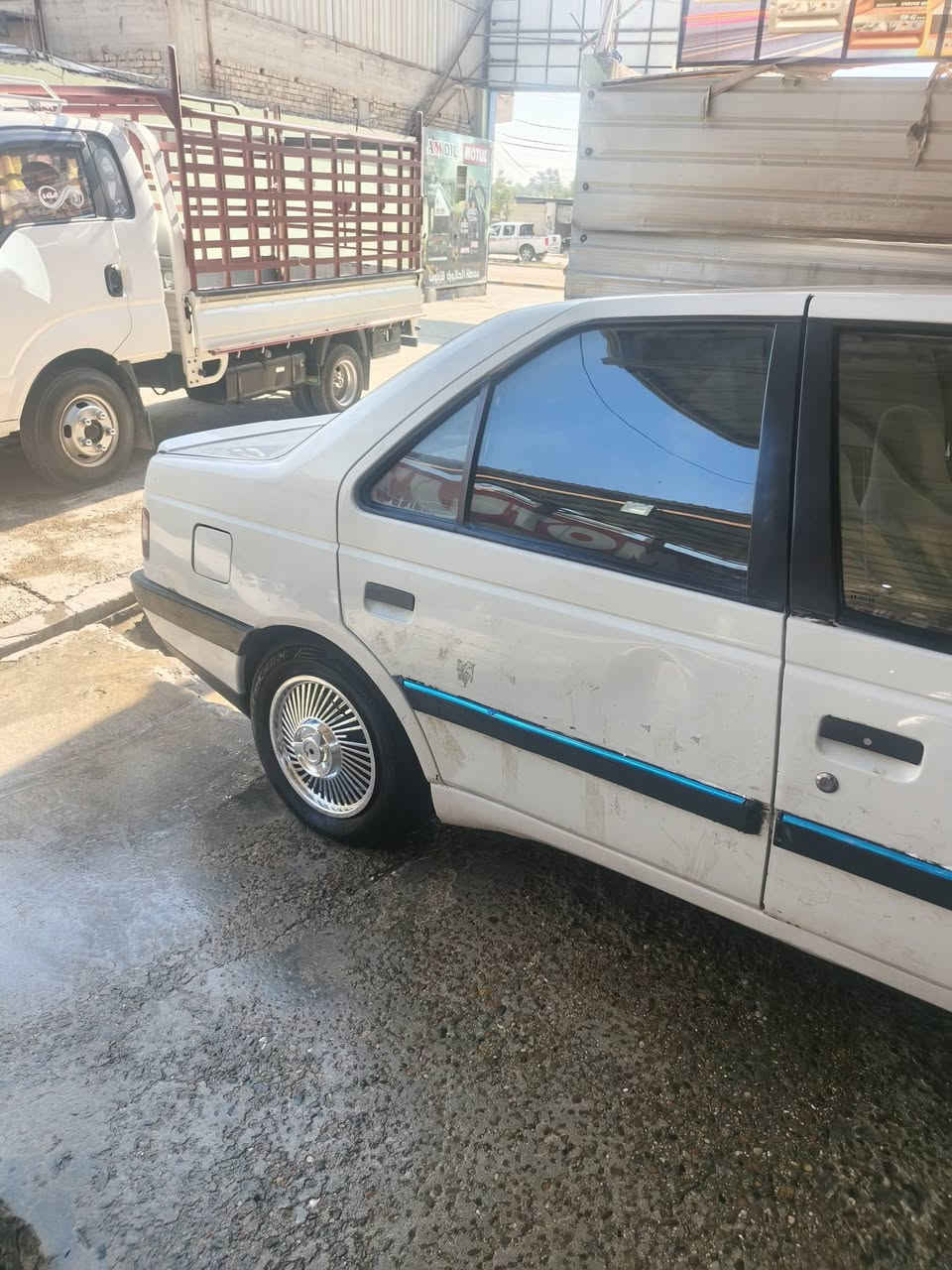 بيجو 405 للبيع رقمه نجف مديل9 مكفوله وجاهزه
مكاني نجف 
***********
