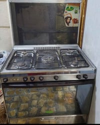 طباخ كريازي مصري 5 عين نظيف شغال مع الفرن البلديات ه 07703490853