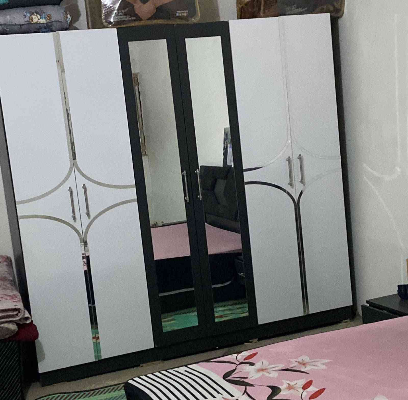 سلام عليكم
غرفه تركي نضيفه كلش رايدها ب450 
مكاني واسط الكوت العزه رقمي ***********
