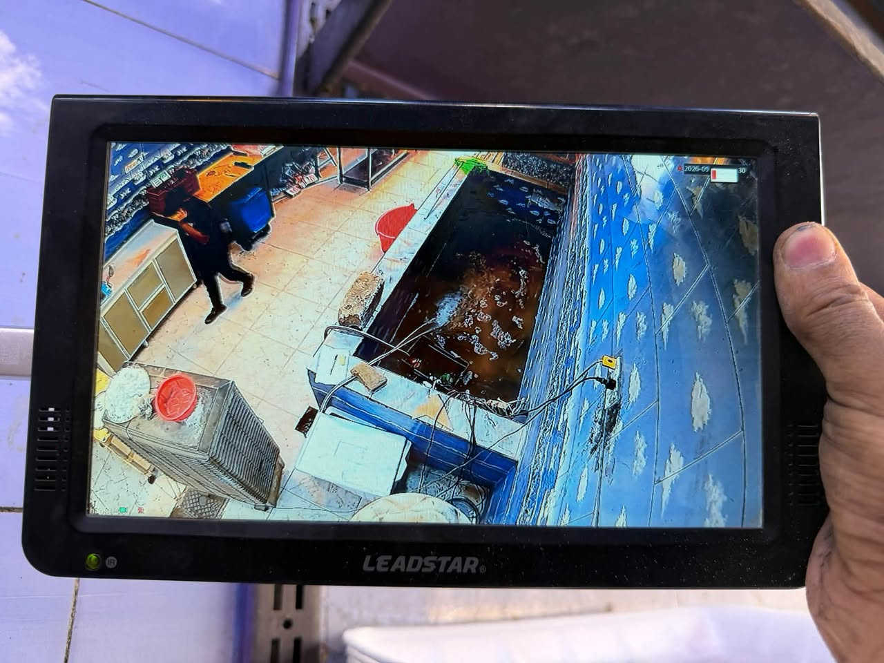 يالله تم بحمد الله 🙏
📹 تنصيب 4 كامرات لمطعم

🔧 تجهيز وتنفيذ بأفضل المواد
📦 تم تجهيز المواد من مكتب نجمة وبأسعار جملة

✨ شغل مرتب • جودة عالية • أسعار منافسة

📍 العنوان: الناصرية – شموخ
📞 فني محمد علي كاظم
***********
