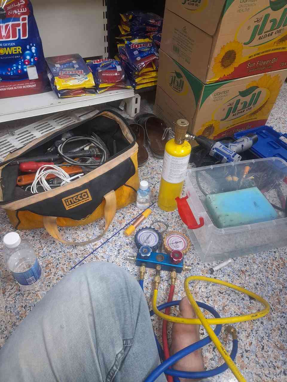 تصليح مجمدة عرض بوجود انسداد بالمجموعه الداخليه . مستعدون لتصليح كافة انواع الثلاجات والمجمدات والبرادات والسبالت للاستفسار والطلب الاتصال على رقم الهاتف *********** اخوكم ايهاب الشمري.  ملاحظه التصليح موقعي .
