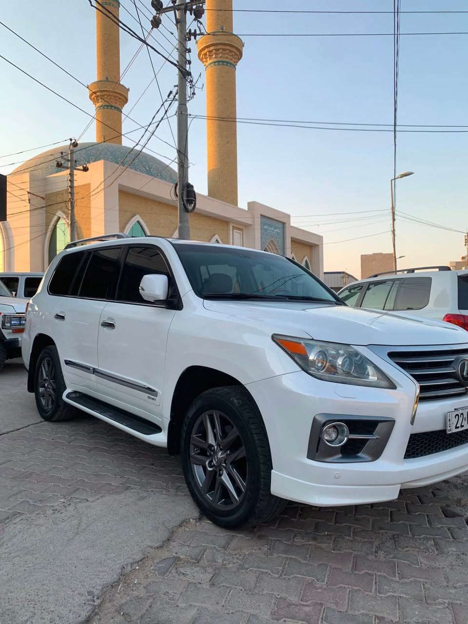 lexus Lx570 2015
کوردی /
کۆد /533# 
مواسەفات / فول
مەکینە / 5.7 کەپس
ڕۆیشتن/ 118.000km
3 شوێنی بچوکی pdr   
       ڕقم سنوی نوێ 2031
نرخ/ 41700$
ناونیشان/ هەولێر
واتساپ/
***********
***********
***********

عربی/
لێگزێز Lx570  2015
۳ مکان سغیر pdr   
محرک /v8 5.7  کبس
ماشی / ۱۱٨ الف کم
ڕقم سنوی جدید ۲۰۳۱

سعر / ٤۱۷ ورقە
عنوان/ اربیل
واتساب/
***********
***********
*********** أربيل, العراق

نص مكتوب في الصور:
- #533