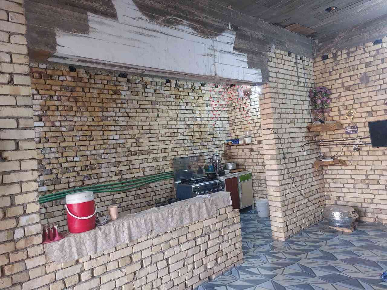 بيت للبيع لمساحه 450
صب كون كريت ارضيه 
وسقف
نوع لعقار زراعي سند 25
مكان سدور لمجر
لسعر خاص ***********
