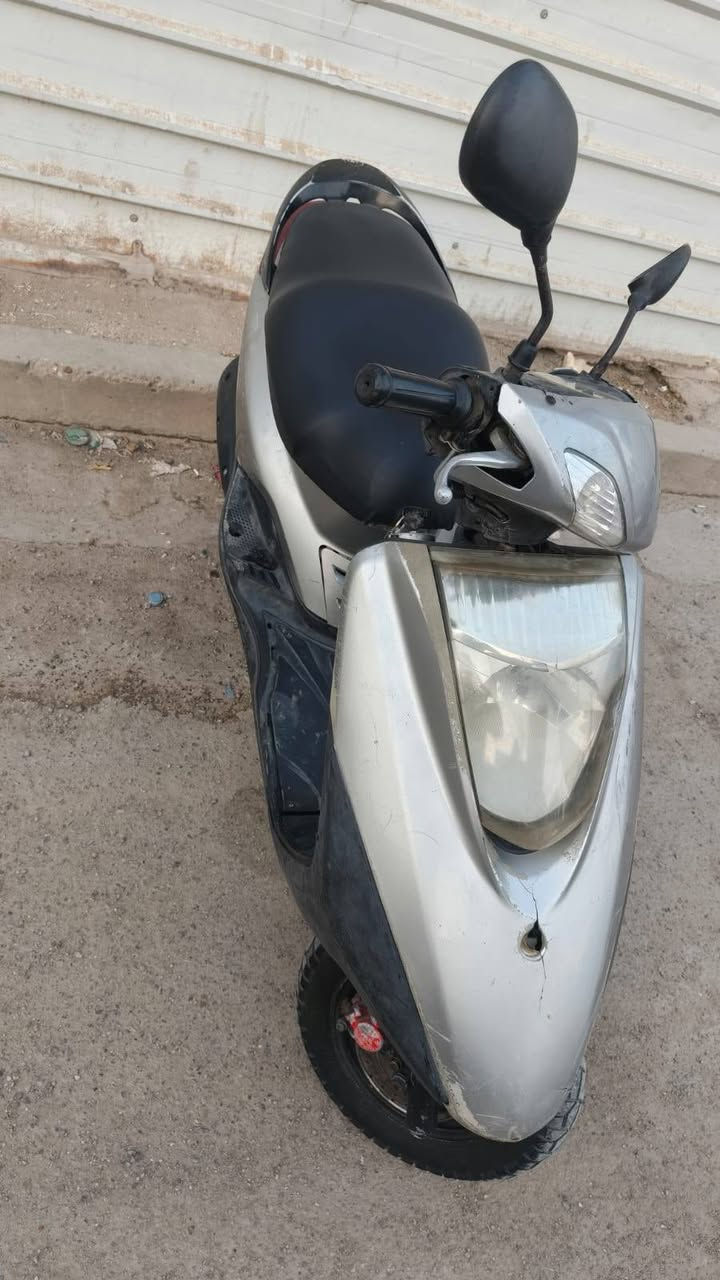 السلام عليكم دراجه بريز 140 كابريتر للبيع السعرررر 600 ابو ال450 علراسي لا تخابرني
الدراجه كلشي شغال بيهه  كلشي شغال من لايت بك لايت هورن سلف وهندر اشاير كفرات بلادي  استاند صفح وتعليك شغال شلعه ومعدل فول مكان بغداد الدوره ابو دشير او الصحه
الرقم *********** تواصل فقط اتصال أو واتساب ما متواجد بل فيس
