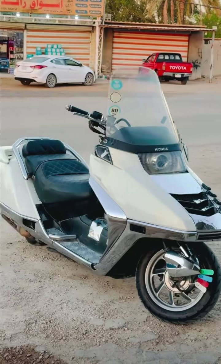 السلام عليكم حبايبي فيوجن دراجه نصبه تخيل قبل اسبوع ا تجفتت يم احمد الخليجي دراجه جاهزه تجفيت عام مكينه خرسه دراجه للبيع سعر 925وبيه مجال لشراي فقط لستفسار علرقم ***********
