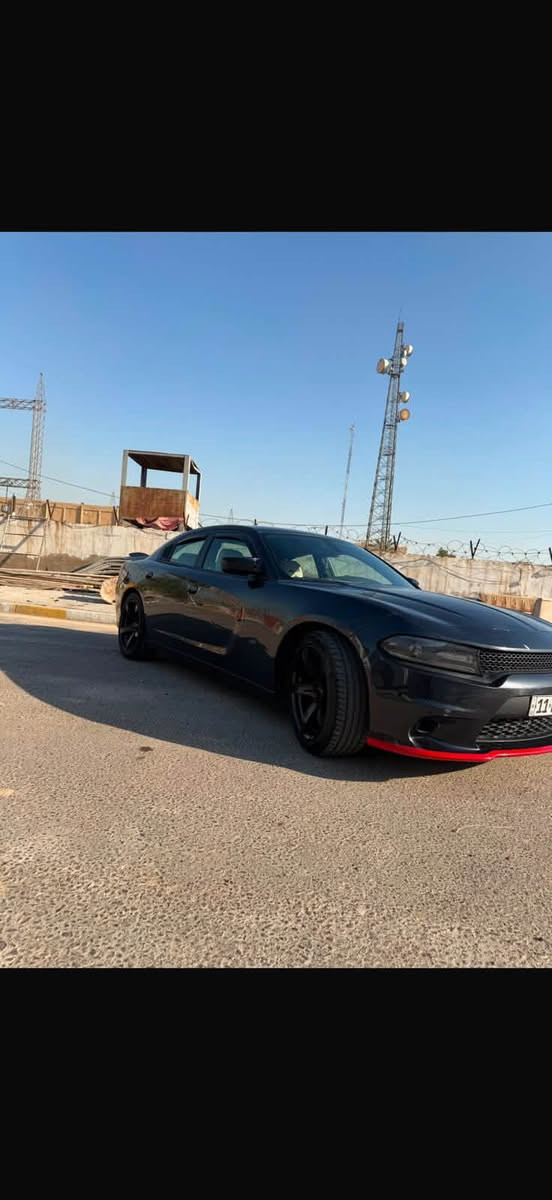 السلام عليكم   للبيع
جارجر موديل 2017  V6 
مواصفات ال SXT معروفه 
تبريد خير من الله 
السيارة مال جناي 
تخم تاير 
تخم ويل 
سماعات دمام سستم 
دوشمه جديده 
داخل كامل لد ترحيب كامل 
السياره ادامه كاملة 
( كير.  محرك.   اكسل ) خير من الله جديد 
السياره نصبته ماشاءلله و مصروف عليه كلش اهواي 
رقم بغداد جديد 
بأسمي ثاني يوم تحويل 
مكان السياره بغداد الشعب 

السعر : 177 و بيه مجال كلشش بسيط
الرقم  ***********
