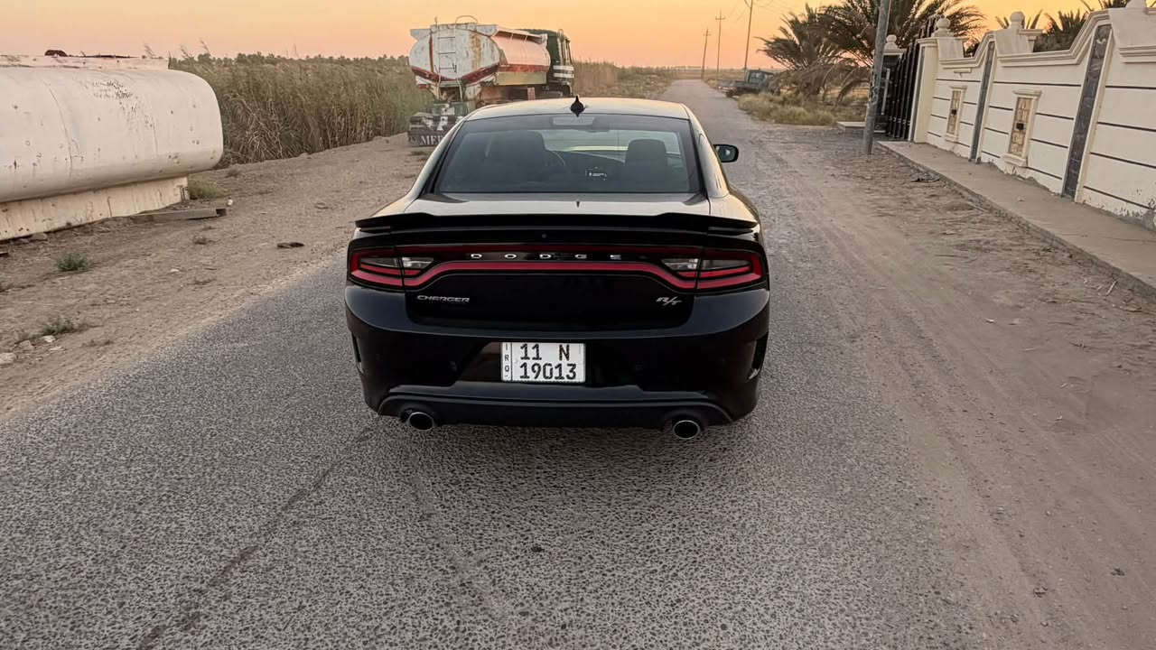 السلام عليكم جارجر 2022 R/t
حادث موضح بل صوره مكينه 8. 5700
السياره ح͢ـ͒ــلوهۂ💚 ونضيفه مكان السياره ابو غريب 

‭***********‬ 
رغم صاحب السياره
