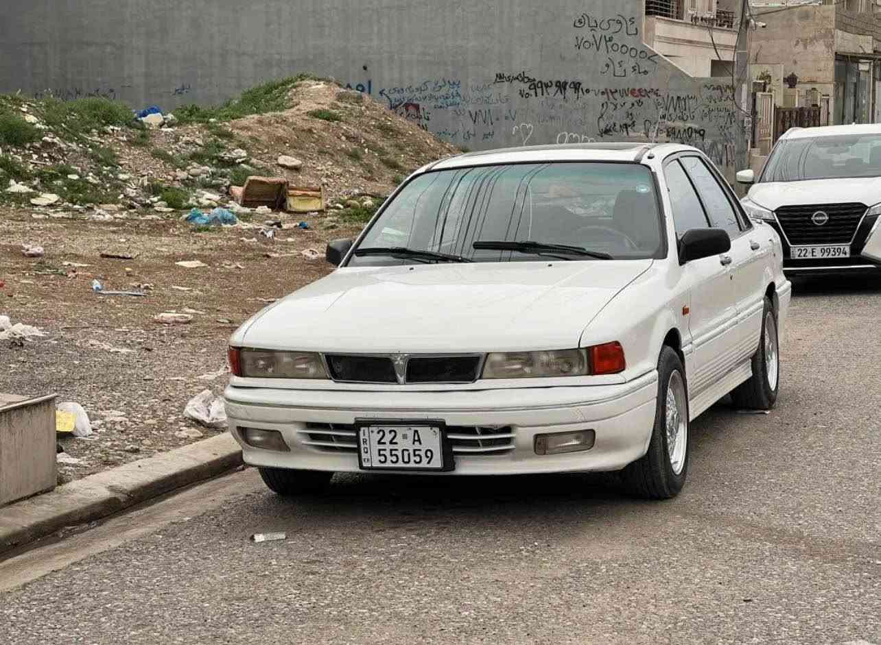 Galant 1992 مەکینە گەورە 
گێڕ مەکینە کارەبایات بەشەرت 
بەناوکردن و تەحویل بەشەرت 
یەک پارچە سبوغ 
جەمپەکی زۆر خەفیفی پێشی هەیە 
ڕەقەم و سەنەوی تاکوو ٢٠٣١ نوێیە 
بۆ نرخی نامە بنێرە 
*********** هەولێر أربيل, العراق
