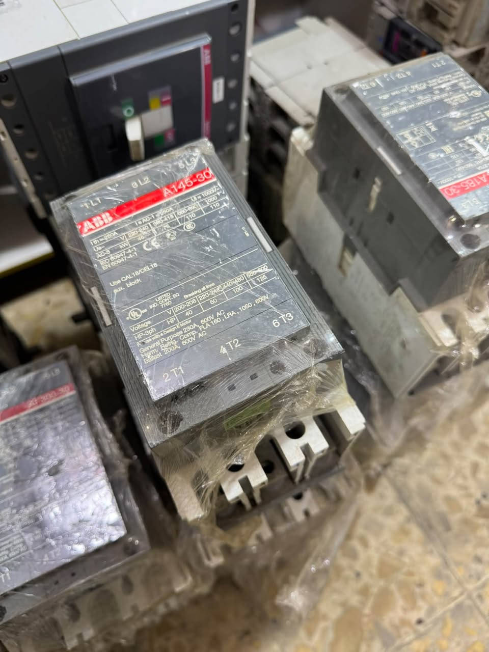 كونتكتر ABB • ٣٥٠أمبير • معرض القيثارة