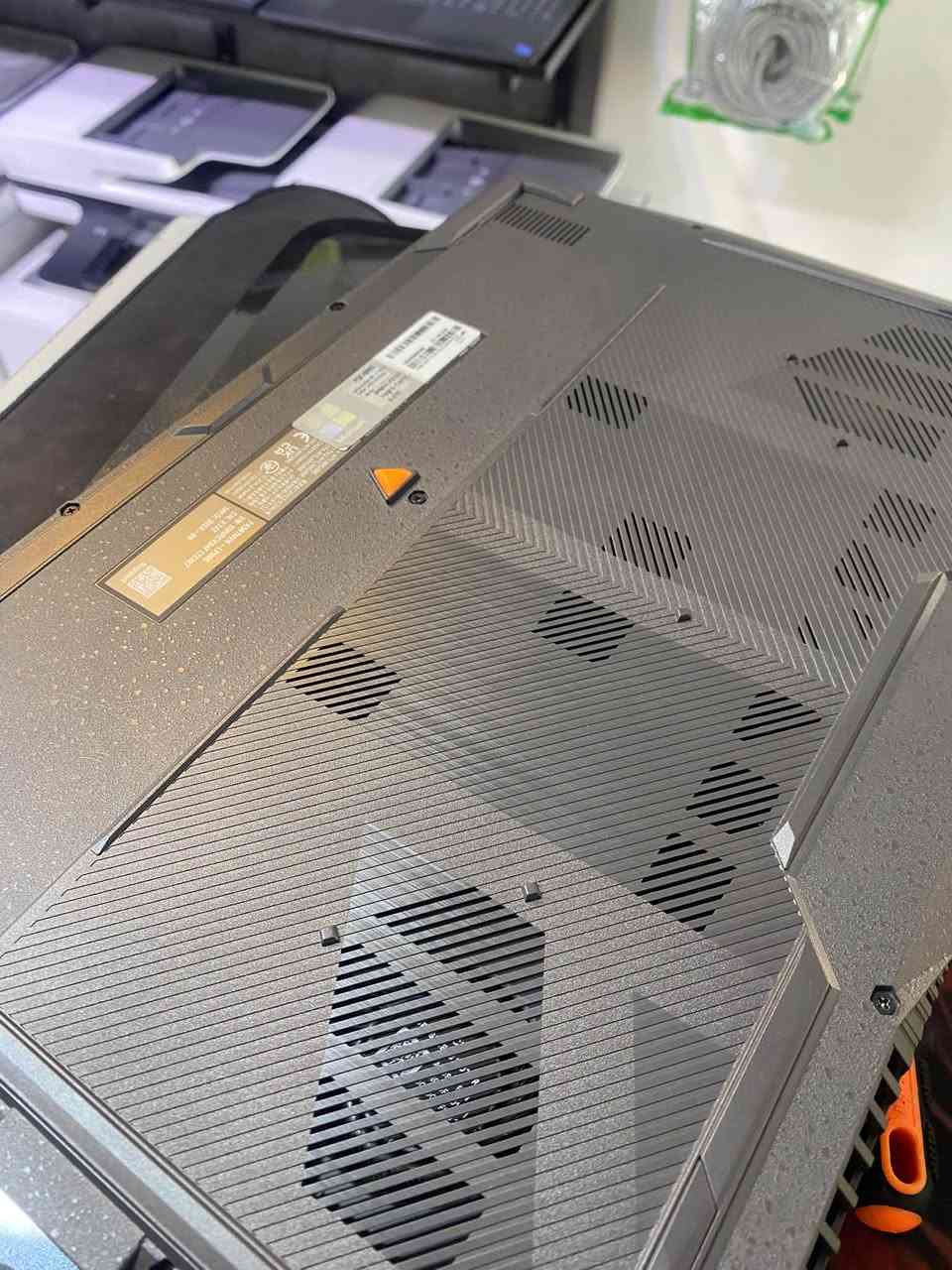 ASUS TUF A15 FA507
RYZEN 7 7435HS
RAM 16Gb DDR5 4800 Hz (قابل للتطوير )
HARD SSD NVME SAMSUNG 512Gb 
NVIDIA RTX 4060 8Gb 140 watt 
BATT HEALTH: 89.3%
SCREEN 15.6 FHD IPS 144HZ 
CONDITION: 100% 
ويا كارتون وشاحنه الاصلية 

السعر 1,300,000

للتواصل : 
***********

نص مكتوب في الصور:
- FHD 144Hz ADAPTIVE SRGB 100% / SYNC