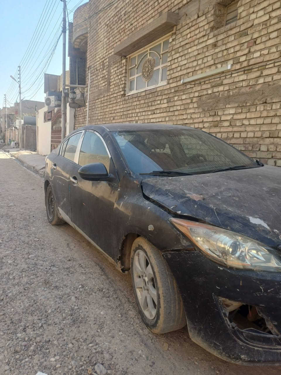 مازدا ٣ ٢٠١٠ كير مكينه كورلا حديث 
سيارة بيها بعض نواقص 
شغالة وتمشي غرامات مصفرة 
كير بي فقط عته بنمر ومكينه نظيفه لا تبخير ولا تنقيص
مكان بغداد باسمي رقم واسط مشروع وطني 
ابيع كوم حديد ماعدا التحويل يعني بشرط تحويل 
سعر ٢٨ ورقه 
***********
