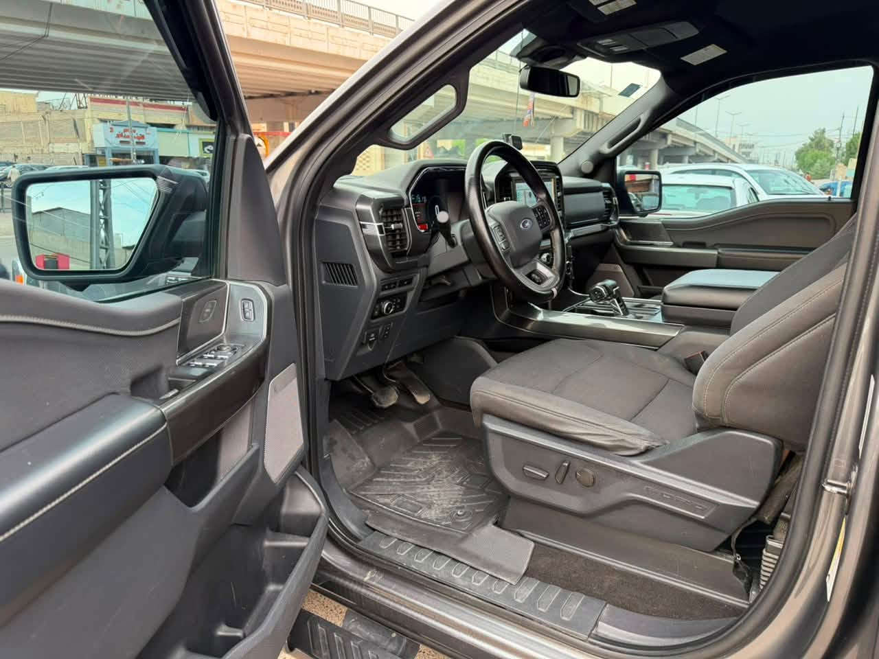 السلام عليكم 
فورد f150 
فئهxlt
موديل 2023 هايبرد 
مواصفات معرفه
شاشه جبيره 
كير طرح 
كشنات كهرباء 
كشنات تدفئه 
كامرات محيطه 
رادارات 
نقط عمياء 
حساسات 
بعد بيها هوايه مواصفات 
حادث السياره جاملغ الامامي 
فول مواصفات ع لفتحه والجلد 
السعر 305 ورقه وبيها مجال لسعر قابل للتفاوض 
الاستفسار 
***********
