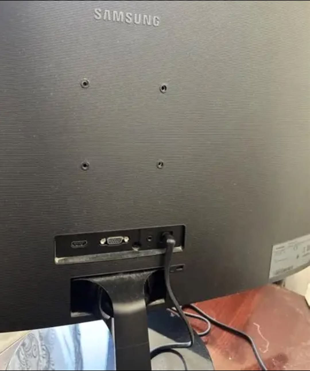 سلام عليكم شاشه سامسونج منحيه قياس 27 بوصه
FHD 1080 2K كذالك
بدون كارتون جميعً ملحقات

العنوان:الانبار الرمادي التأميم

الرقم:*********** واتساب

السعر: خاص
