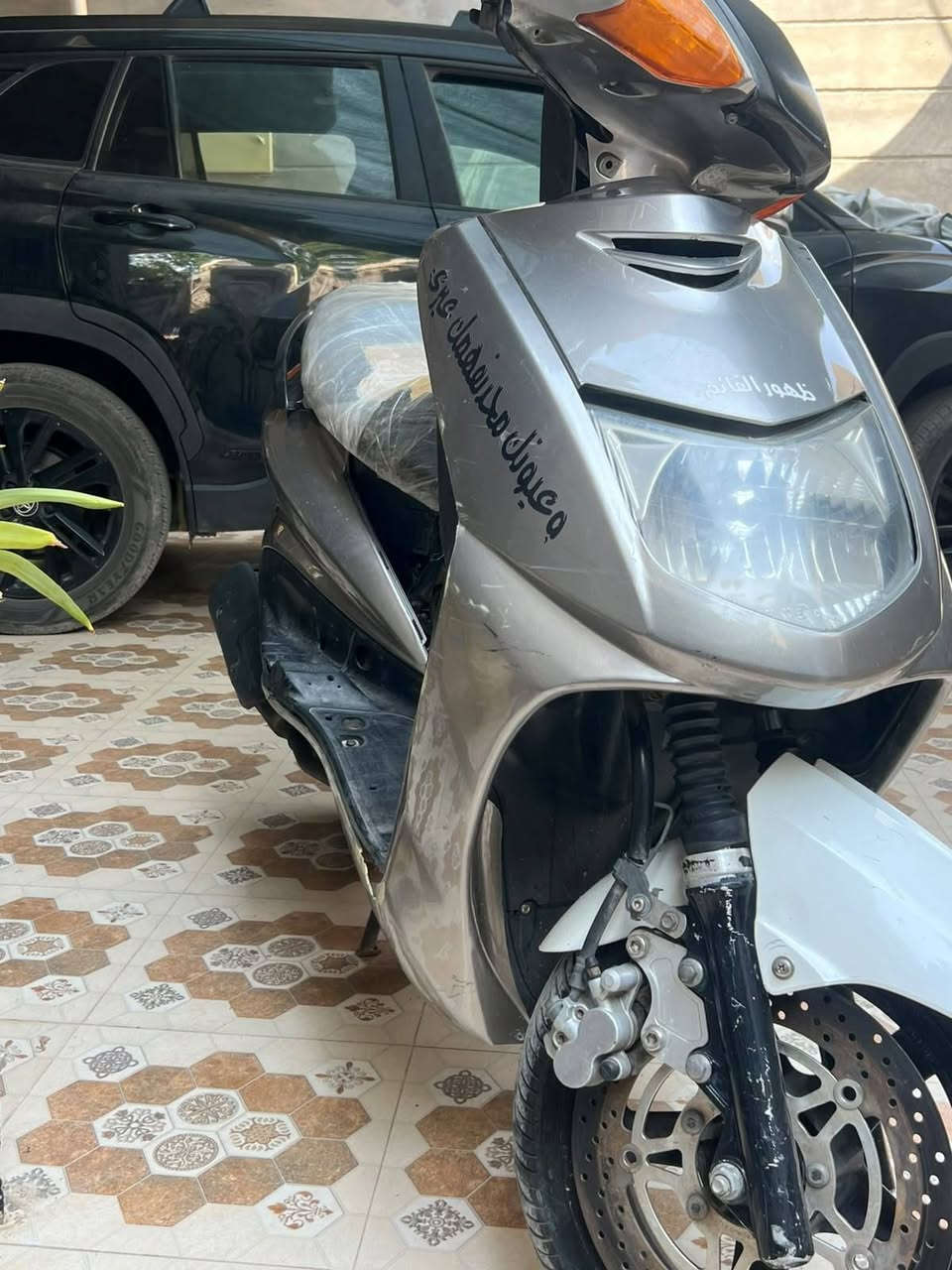 سلام عليكم دراجه سكنس نثيه 140
موديل 2004 سلف هندر  كهربائيات كلها شغاله السعر 500وبيها مجال للشراي العنوان تقاطع القدس للاستفسار ***********
