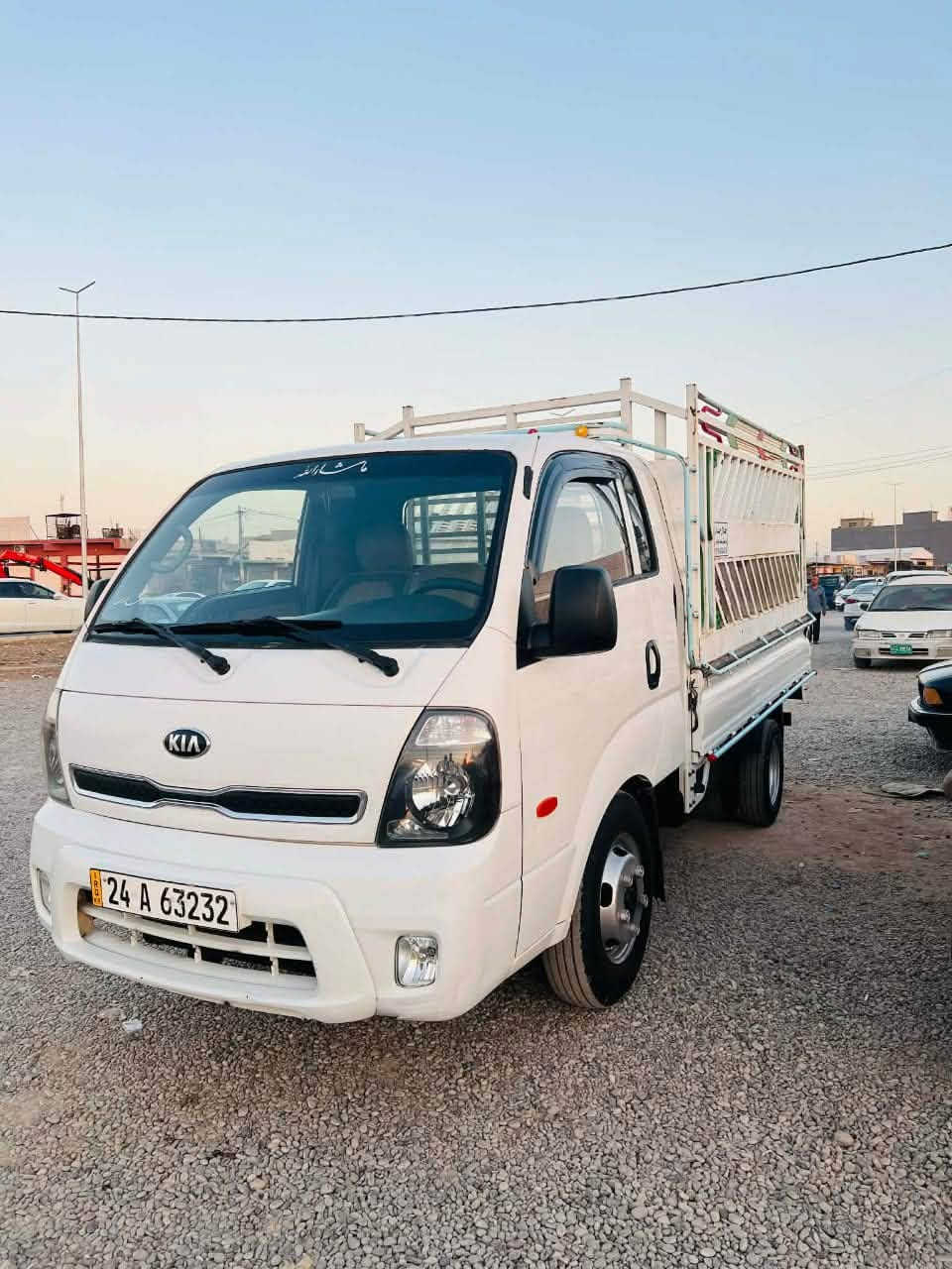 كيا حجم 4000 محرك عادي موديل 2017 رقم سنوي جديد شرت تحويل كير مكينا اكسن شاصي شرت عنوان روفيا معرض هاروان سعر بلاش 135 ورقه مجال ***********
