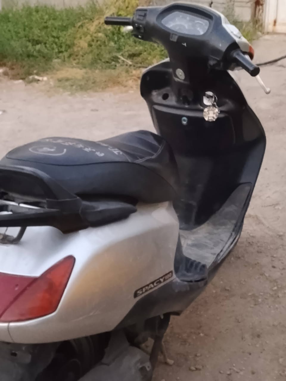 سبيسي ياباني السعر 550 وبيهه مجال
***********
