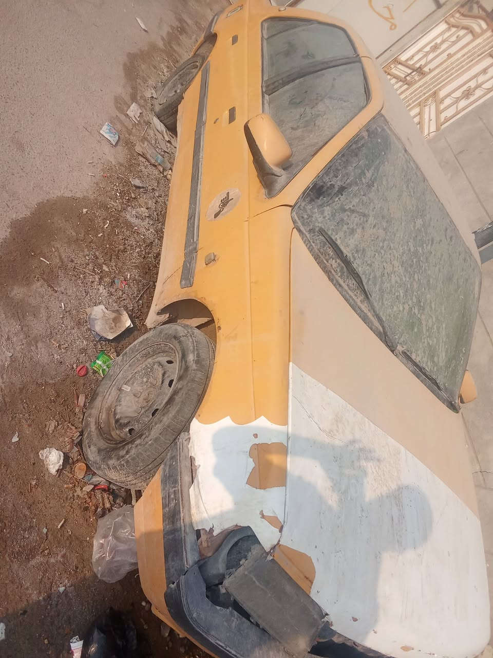 بيجو 405 للبيع الساره كطعت نار فيت بم وطفت 
السياره طافيه مديل 12
راعيه راح رقمه من عندي ابعيع هيج كوم حديد كهربائيات كله شغاله بس السياره ماتشتغل السعر 8 اوراق
مكاني البصره 
***********
