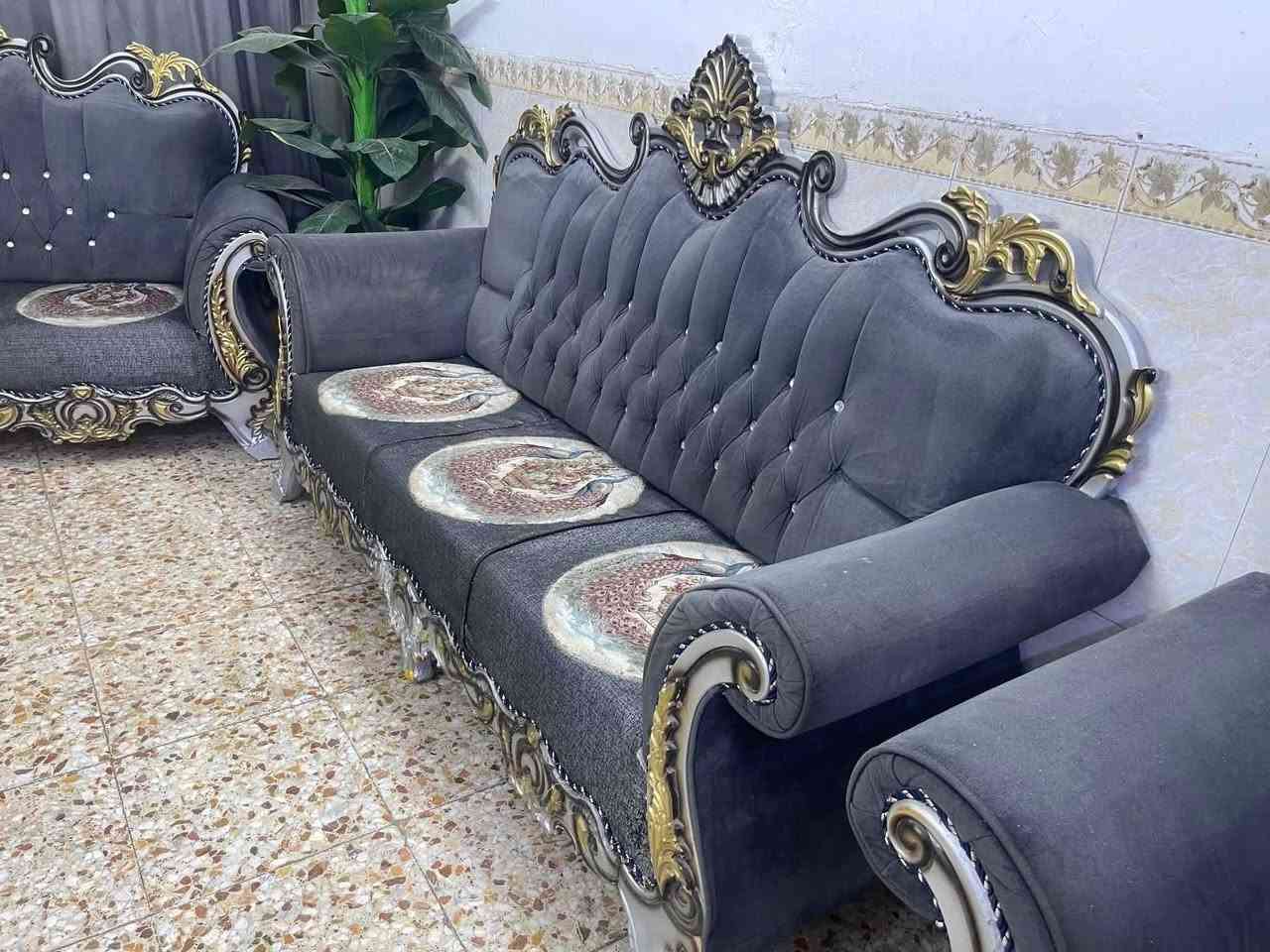 تخم كلش نضيف سعره 300 الف واتساب ***********
