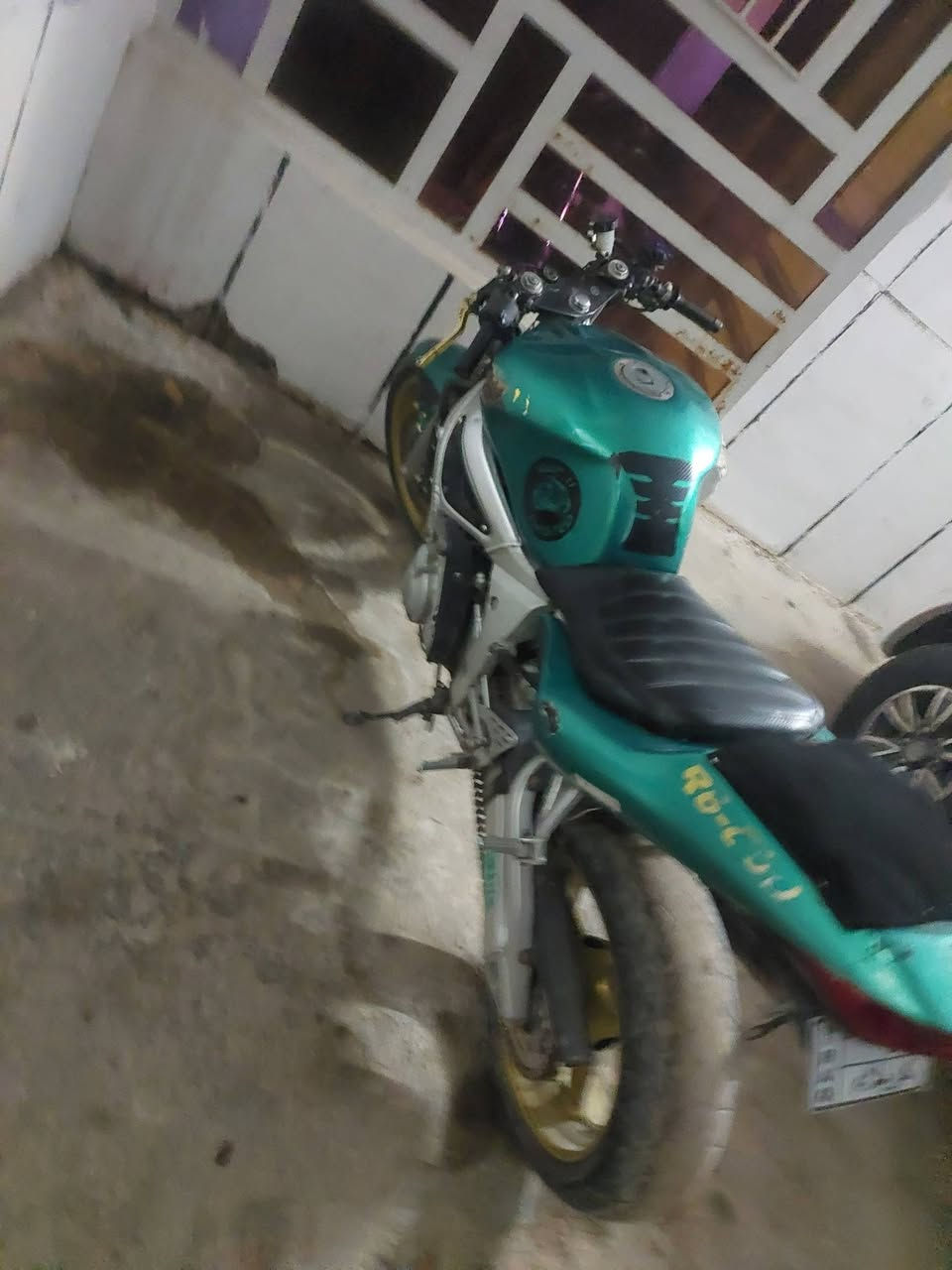 ZR600 • مكينة • حك الجهة