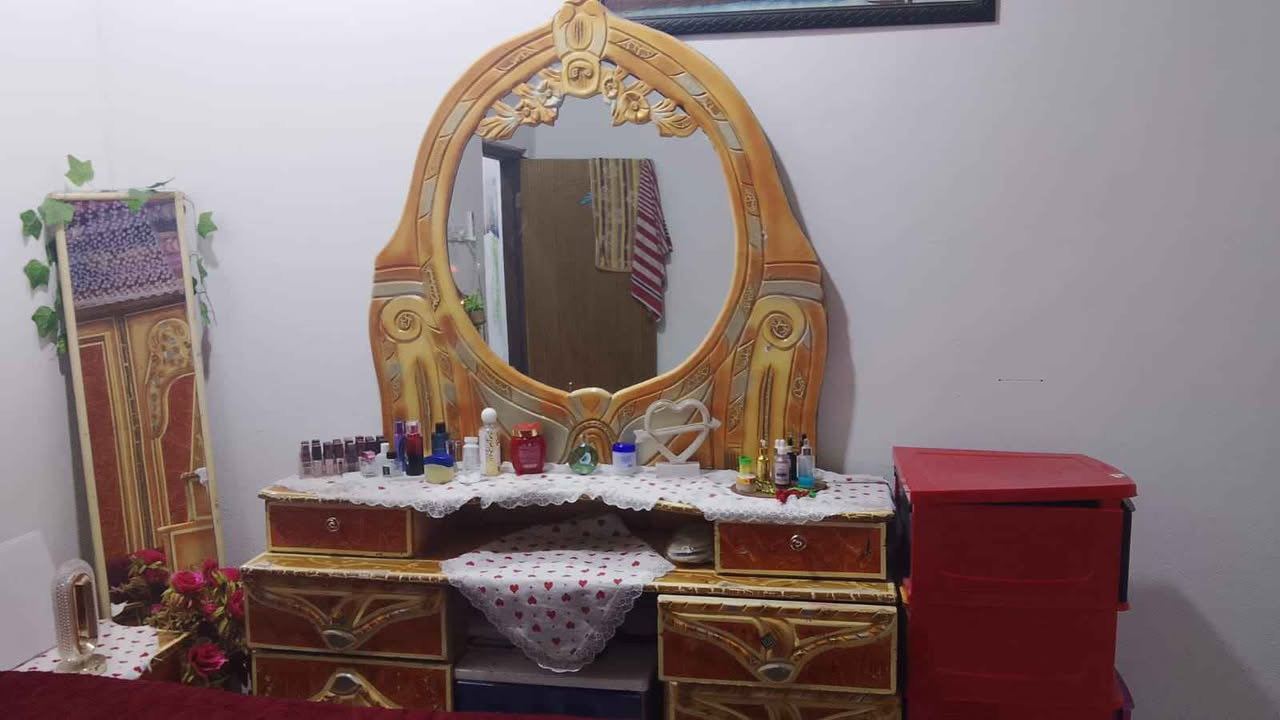 للبيع جربايه ابلايود وميز امرايه اب 150  رقم *********** شط العرب, البصرة

