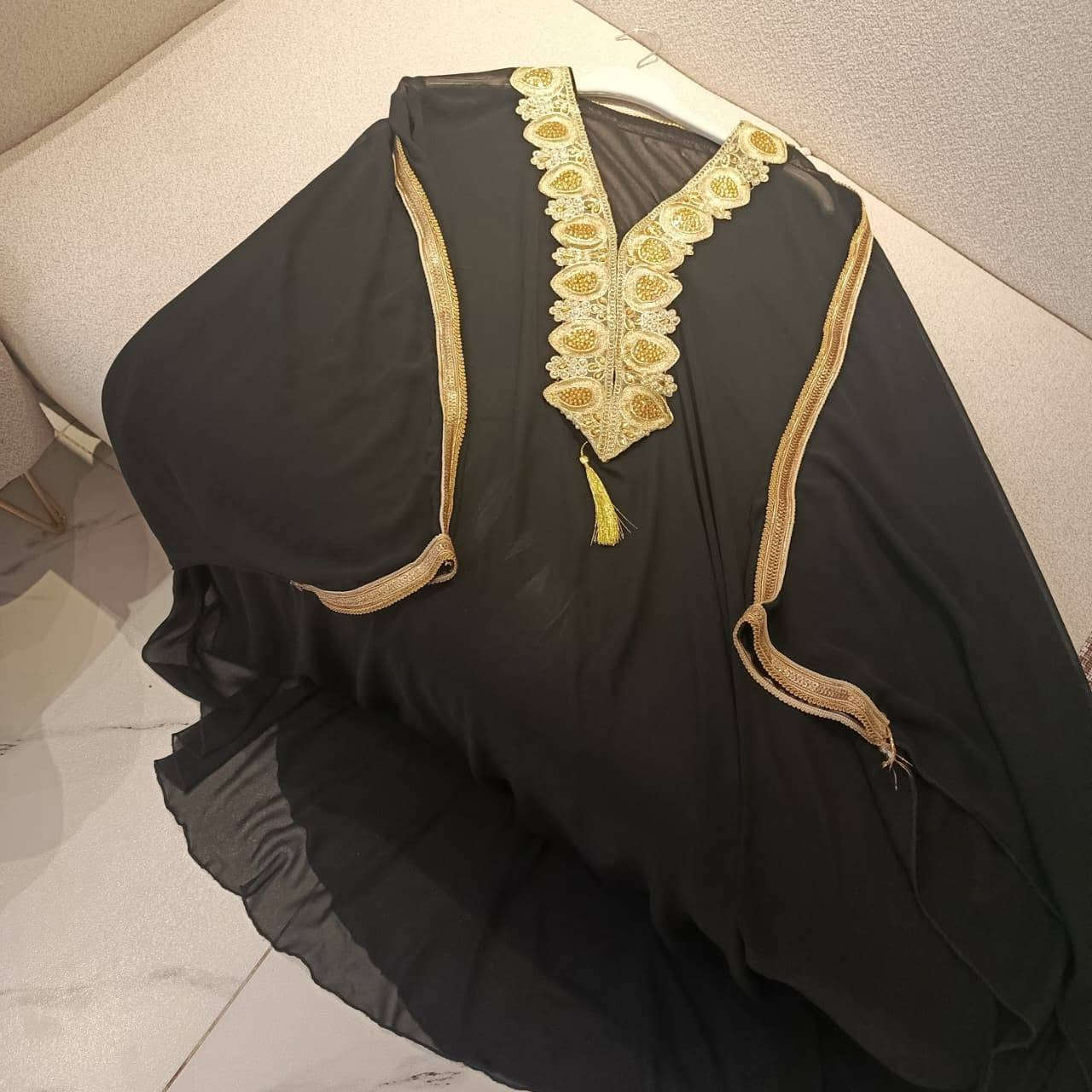 ملابس نضيفه للبيع للتواصل واتس 
***********
