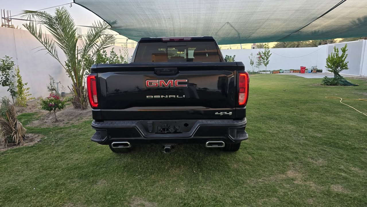 للبيع GMC سيرا 2024
دينالي الشكل الجديد 

باب طويل بدي قصير المرغوب

محرك6200 v8

4*4 فور ويل

سلايد روف فتحة

حساسات 360 درجة من كل الجهات 

رادار امامي خلفي و جانبي 360 درجه 

كامرات 360 و كامرة بالبدي و شاشه مراقبه بالمرايه الوسطيه نفس مال كدلاك

داخل جلد كشنات تدفئه وتبريد امامي وخلفي

كشنات هزاز تحذير

توقف ذاتي عند الرجوع  واتو ستوب و داتا شو بالدشبول 

مري شفط وترحيب و كامرات

باب خلفي 3 طكات 

جامه خلفيه كهرباء

دوسات كهربائيه اصلي  

منضومه كزوز سبورت بلاديه من امريكا 

5 انظمه قياده 

كير 10 نمر

تشغيل عن بعد كير طرح و شاشات ديجيتال بالكامل 

انارة محيطيه ترحيبيه 360 درجة
سياره رقم بغداد شهداء
ملاحظه سياره بيه صبغ البدي او لحوض خلفي مبدل ومصبوغ
***********
السعر 375 قفل بدون مراوس
اذا موشراي لاتخابر رجاء
