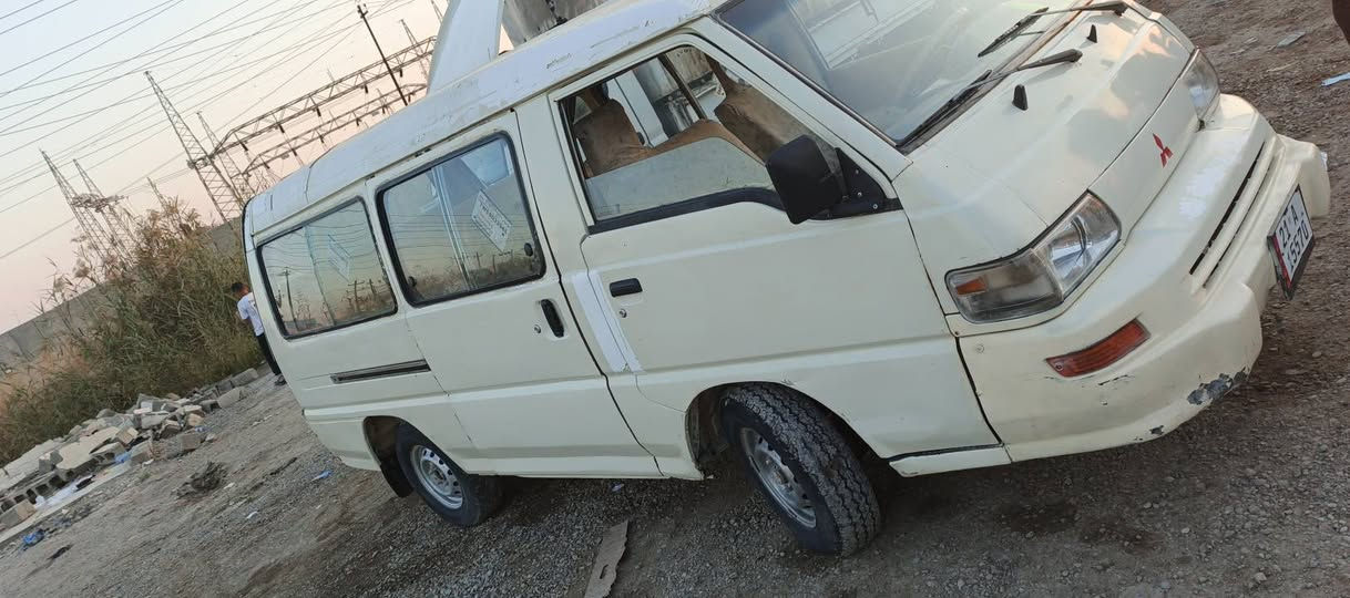السلام عليكم سيارة ميتسوبيشي L300موديل 2002 رقم سليمانيةبسمي محرك  نضيف كير نضيف كشر  نضيف محرك بلادي كابريتر  سنوية 2028 مكان ديالى السعر  50 وبيها مجال ‏‪***********‬‏
