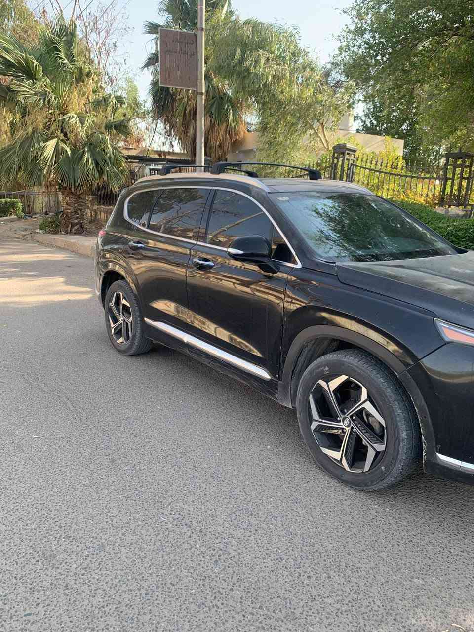 للبيع سنتافي موديل 23 دخول جديد بدون رقم منفيس ماسمي  تترقم جميع المحافضات حادث بجم مبدلات كير ومكينه جدد السياره فول مواصفات الأخير كلكرافت أعلى فئه جاهزه متخسر ربع عليه فقط الرقم اسعر 165وبيه مجال مكاني بصره لاستفسار ***********

