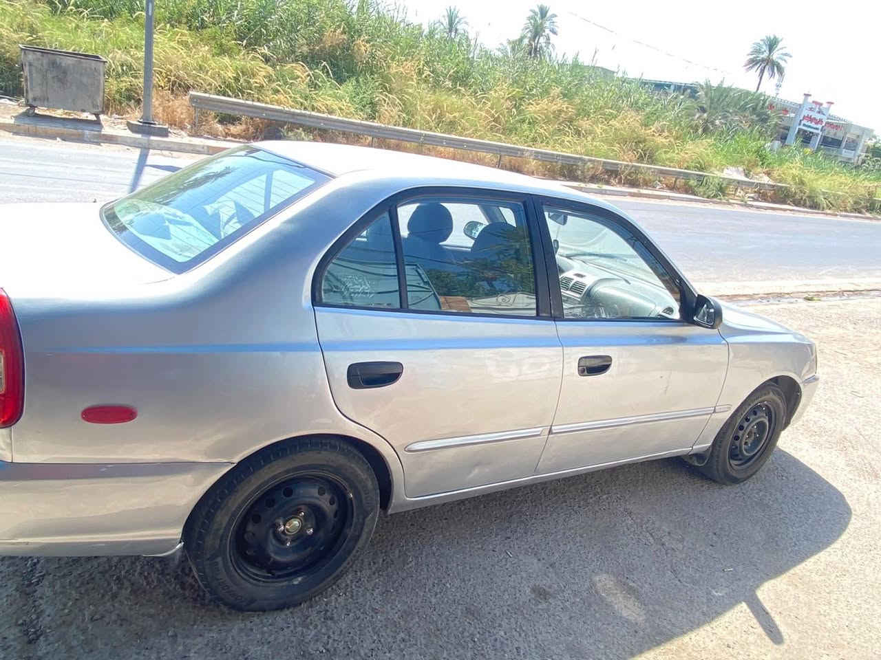 هوندا اكسنت موديل 2000
السياره مصبوغه حزام جماليه بدون ضرر تبريد شغال صدر جديد مكان السياره بعقوبه  غير متواجد ع فيس تفاصيل اكثر ***********
