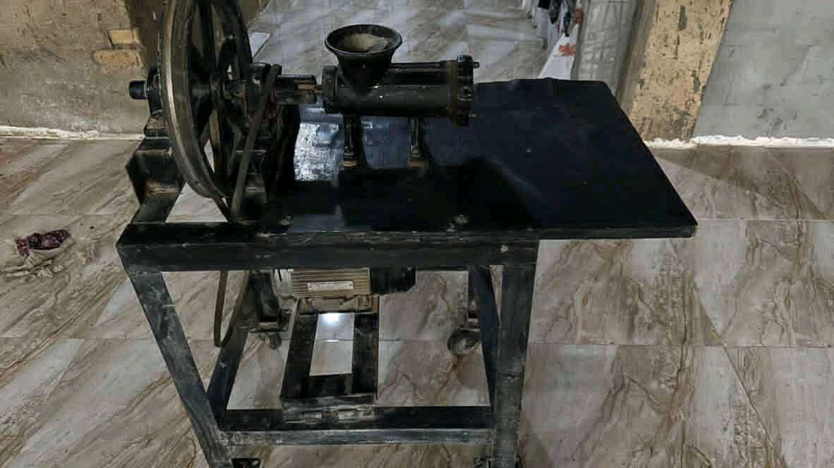 مثرمه لحم حجم 22