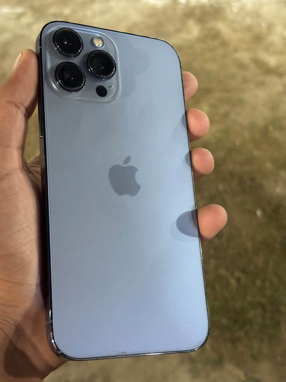 13 برو ماكس ذاكره 512 بطاريه 82 أمريكي جهاز بي فطر كلش صغير موضح بصوره ممأثر وفيس إيدي واكف بسبب وكعه والباقي مكفول من كلشي قيم وأخذ للبيع مكاني بغداد ***********

نص مكتوب في الصور:
- 11:00
- 4G 30
- Battery Health & Charging
- Phone batteries, like all rechargeable batteries, are
- consumable components that become less effective as
- they age. Learn more...
- Maximum Capacity
- 82%
- This is a measure of battery capacity relative to when it
- was new. Lower capacity may result in fewer hours of
- usage between charges.
- Peak Performance Capability
- Built-in dynamic software and hardware systems will help
- counter performance impacts that may be noticed as
- your iPhone battery chemically ages.
- Optimised Battery Charging
- To reduce battery ageing, iPhone learns from your daily
- charging routine so it can wait to finish charging past
- 80% until you need to use it.