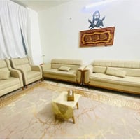 تخم للبيع نظيف جدا اريده ب٣٠٠ وبيه مجال قليل مكاني بغداد الدوره حي الج...