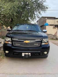 …..تاهو اسود 2013 LTZ خليجي بتره(اصولي) رقم بغداد السيارة نظيفه مكفوله...