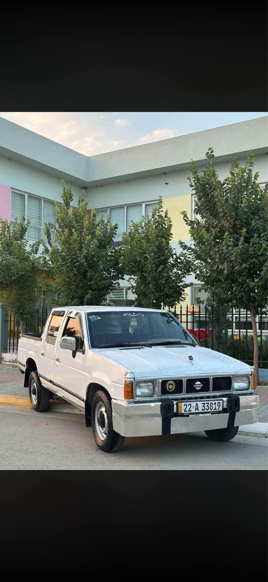نيسان پيكاپ مؤدئل١٩٩٠
گئروو مه كينه و ئه كسل ٢٠٠٢مه كينه Z
ته بريد🥶
گئروو مه كينه و ئه كسلوو شانسيوو موسوو براوه ته حويل به شه رت
پئشوودواى تازه داگيراوه 
چواو تايه يه و ويلى لؤك 
سه ياره كه كامل بؤياخه  بؤجوانى  ناوسوره 
قوفل مه ركه زى  
ره قه مه به ناوى خؤمانه وه سه نه وى ٨مانگه به سه ر چووه  
٢١٠هه زار خه رامه ى تيايه دواى مه عامه له ئه ى گئرمه وه
سعرى٣٩$مه جالئكى كه م
ژم.*********** السليمانية, العراق
