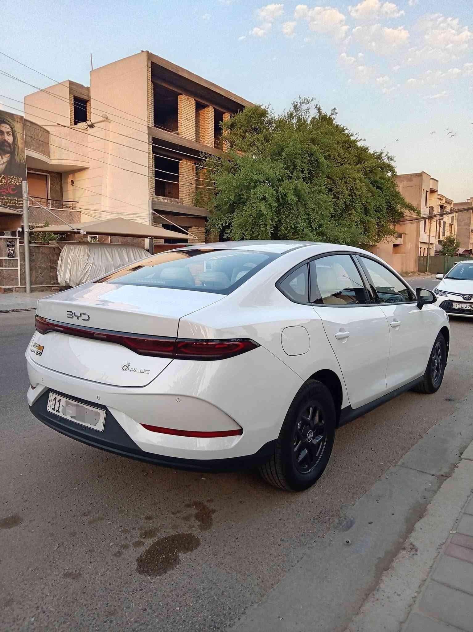 كن بلاس 2025
كفالة عامة الداخل ابيض
ماشية 4000 اربعة الاف
رقم بغداد سنوية بأسمي

شاشة وسطية
كاميرا خلفية دوارة
كير ماوس
حساسات خلفية
تبريد قطعتين

بصمة . كارت . ارضيات بلادية . فوم اطارات
مثلث طوارئ . هوك سحب . مطفئة حريق

العنوان بغداد السيدية
***********
السعر 20 مليون قفل سعر نهائي
