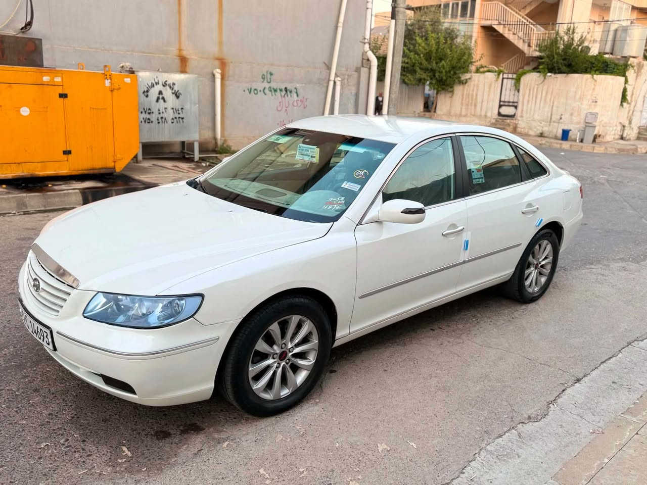 هونداي ازيره 2008 خليجي كلش حلوه ونظيفه جاهزه من كلشي فول مواصفات فقط بدون سلايت .شرط تجي تشوفها بعد احلى من الصور . محرك 3300 المرغوب شادلها جديد مال كصه اوربي .شرط مكفوله من الحادث لون السياره ابيض صدفي بيها أماكن قليله فقط كلير .رقم اربيل باسمي قبل يومين حولتها يعني جاهزه من كلشي تحويلها ما طول ساعه .سعر 82ومجال حك جيا فقط عنوان اربيل 
***********
***********واتس
***********
