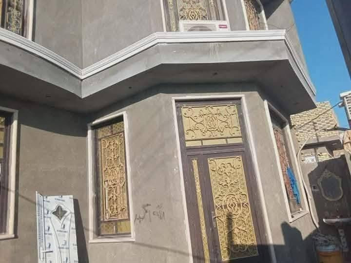 الباخ متفرغ شغل هندسي يعني موحجي درجه اولى 
الط مصاطر جص بورك تصفير خشن ناعم وجهيات داخل خارج كوبلا وجهات حسب الطلب مع وجود كادر شرط البخ هندسي***********
