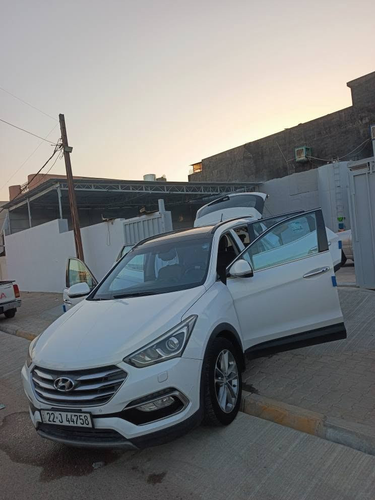 فقط بيع بدون مراوس 
سنتافي 2018 خليجي 
 فول مواصفات 1/1 
محرك V6 3.300 مامفتوح
ماشية 85km 
بطاقة بانزين بي 
سيارة باسمي وسنوية جديدة

مواصفات 

بصمه ابواب وتشغيل
بانوراما 
كشنات جلد 
كشنات كهرباء وتبريد وتدفئة
اوتو هولد
دفع رباعي
صندوق كهرباء
لايتات ليد
ويل كروم
داخل جوزي 
سستم نظام صوت
بردات خلفية بلادية
تبريد 3 قطع 
7 راكب 
وبعد هواي مواصفات 

سيارة كفالة من الحادث والتبديل 
فقط شبر بارد وشبر صبغ باقي كفالة

سعر سيارة 228 وبيها مجال بسيط 

مكان سيارة كركوك 

*********** كركوك, العراق
