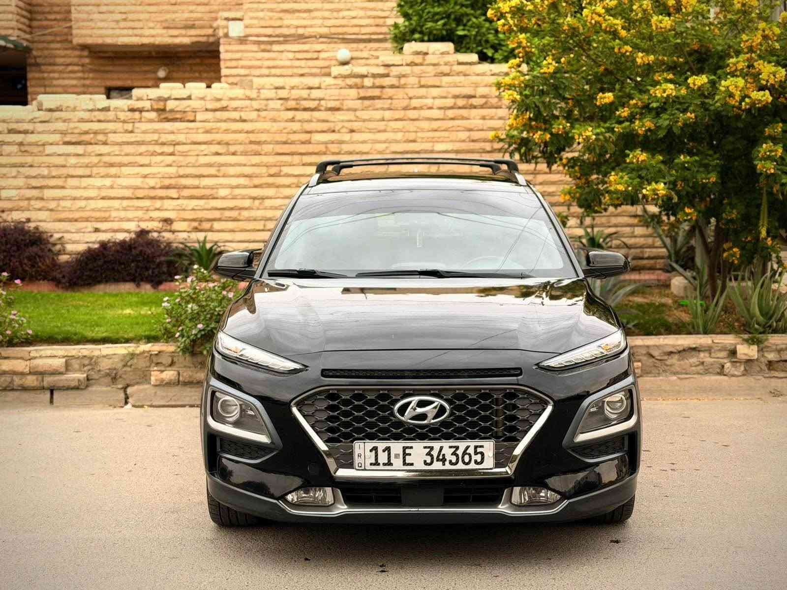 السلام عليكم حبايب 
هونداي كونا 
 موديل 2021 
مكينه 1600 تيربو 🚀🚀
 صور الحادث موضحه بالمنشور 
نص مواصفات 
بصمه 
دخول ذكي 
تدفئه كشنات 
ويل بلادي
حساس امامي خلفي
ابل كار بلي بلادي 
السعر 118 ورقه وبيها مجال قليل حك الجيه 
العنوان بغداد الجديده 
للتواصل *********** بغداد, العراق
