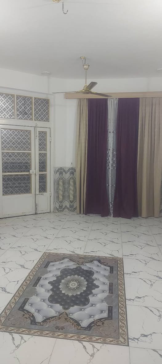 السلام عليكم بيت طابو زراعي 300 متر 
سند 25 على طريق الدغارة قرب الخمسة دونم 
للإستفسار   ***********
