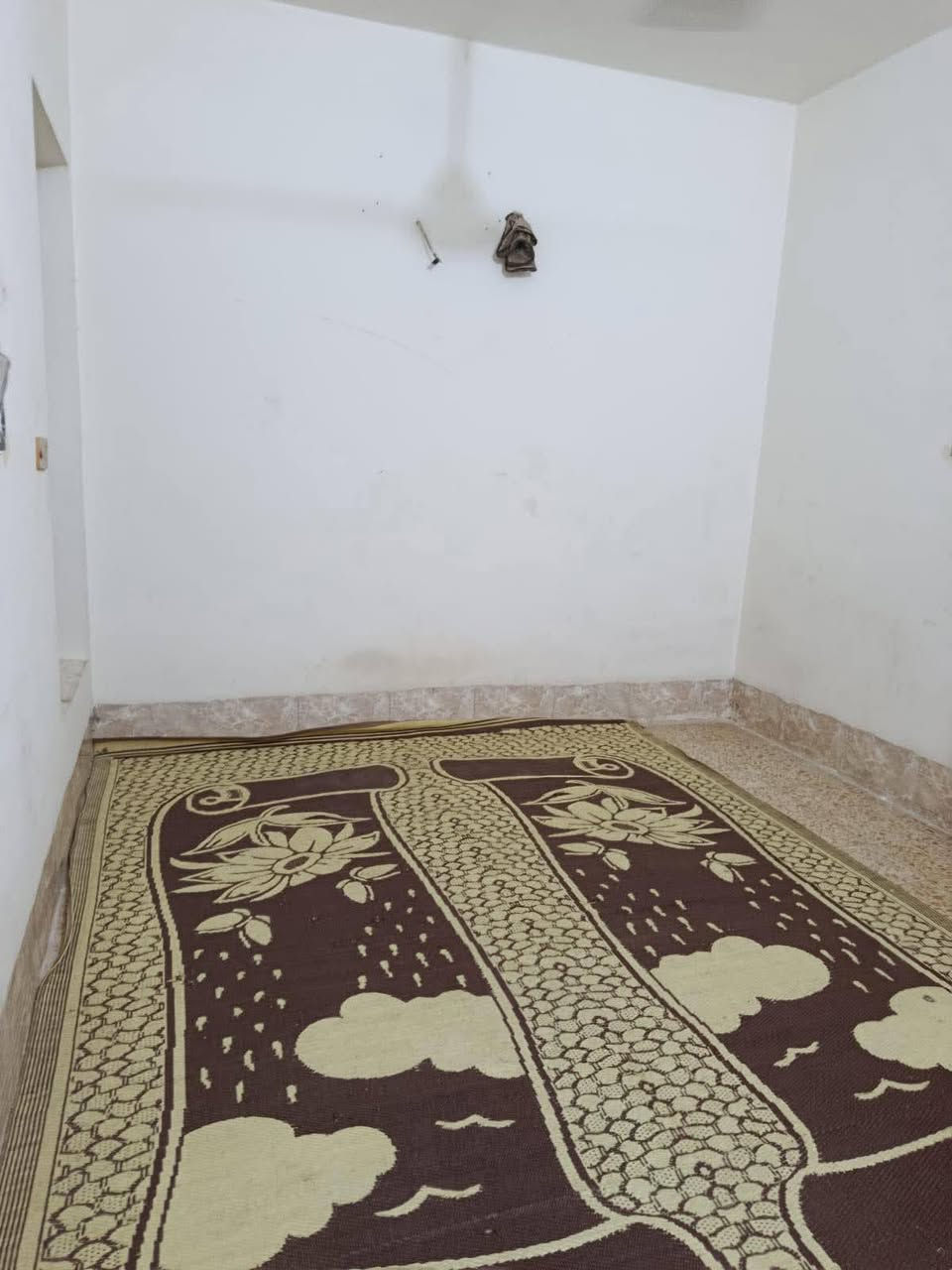 يالله سلام عليكم 👋💯

دار للبيع مساحه ١٠٠م طابقين بناء ٢٠١٦🏠🚪
منطقه حي سلام النجف الأشرف 🎗💯
مطلوب للمصرف العقاري بتطلوعه 💯🎗
يحتوي على ( الطابق الأول غرفه وصاله ومطبخ واستقبال وصحيات داخليه وخارجيه والطابق الثاني غرفتين وصاله وصحيات) 
للاستفسار مكتب الجزائري للعقار🚪💯 🏠📣
        
     (***********) 
☎👉

