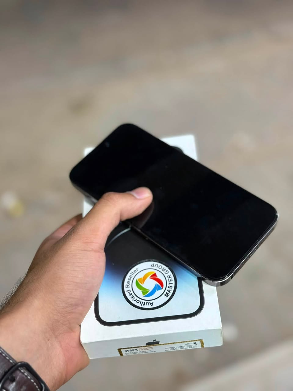 14برو ماكس ماستر مبدل شاشه اصليه بطاريه 85
مكانه نجف 
ب 650 الف وشراي بخدمته ***********
