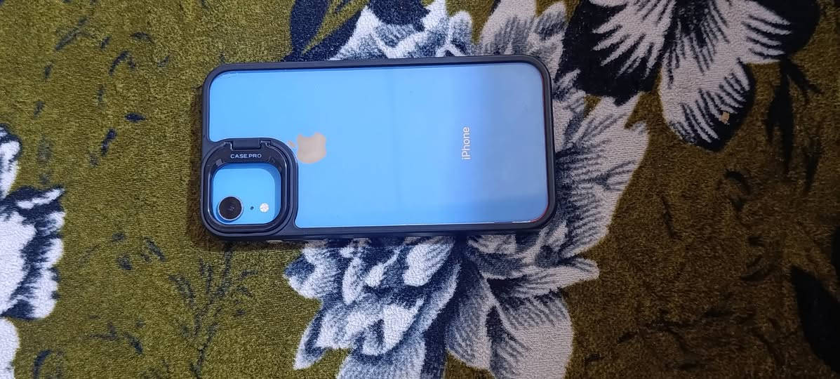 آيفون XR • ذاكرة ١٢٨ • باتري ٧٩