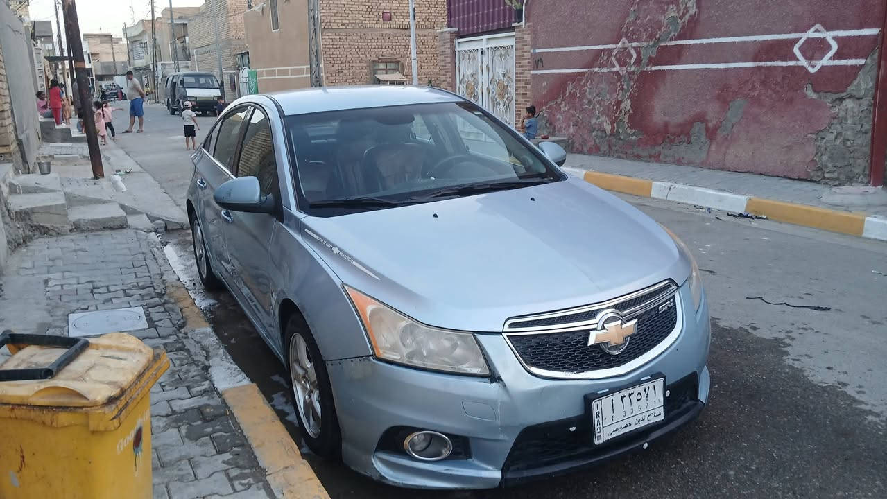 السلام عليكم شوفرليت كروز ٢٠١١
رقم صلاح الدين 
محورة كير ومكينخ كورله سيارة يرادلها ترتيب وبوليش 
صدر جديد تايرات نص عمر سيارة ما اكول جديدة حتى لا اغش العالم سيارة اريدها ب٥٠ وبيها مجال كولش بسيط 
مكاني بغداد الحسينيه 
***********
