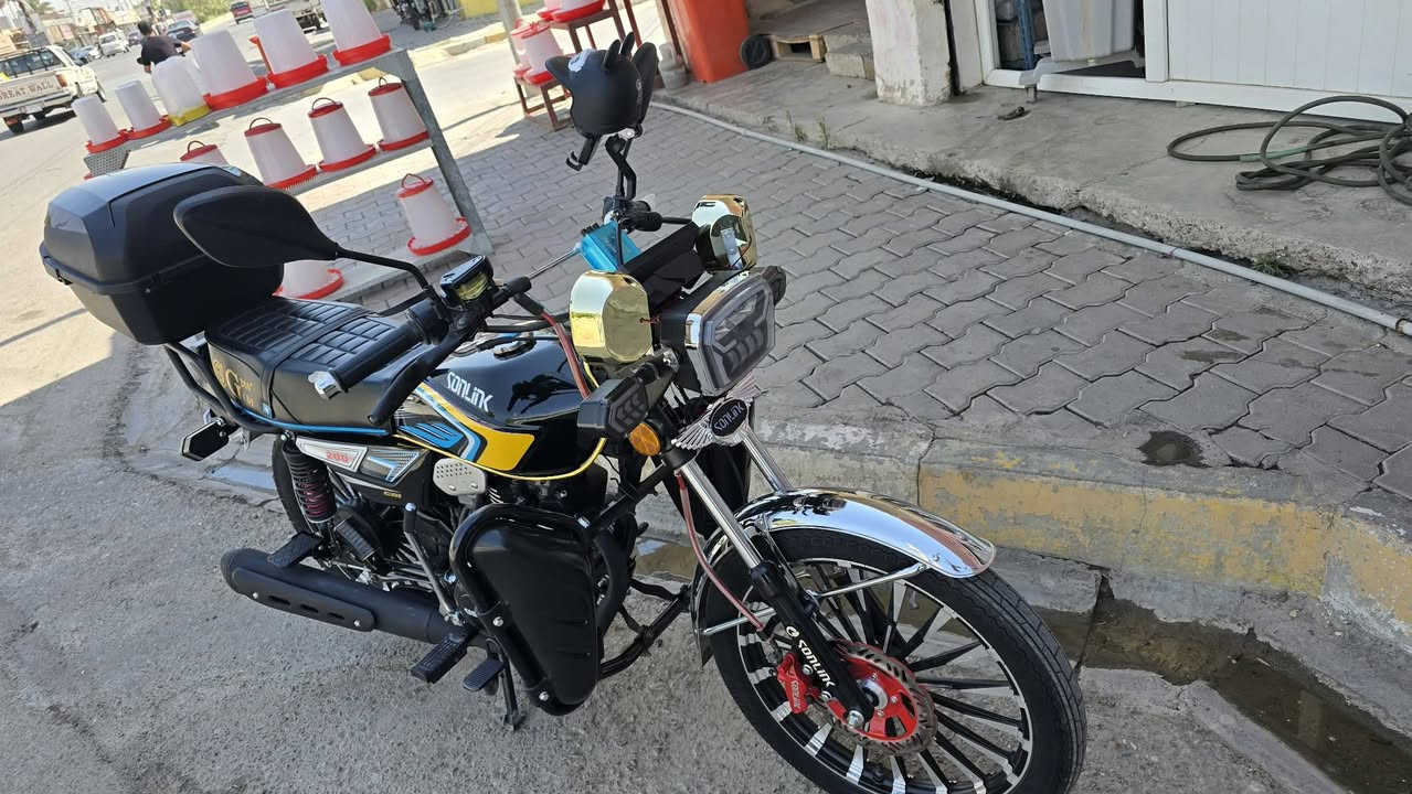 دراجه سونيك وزن ثقيل موديل 26محرك 200جمبزه فول بعده ابدهن الشركه كله شرط بصمات 2سويجات 2السعر مليون و100وبي مجال مكاني الحويجه داخل ***********

