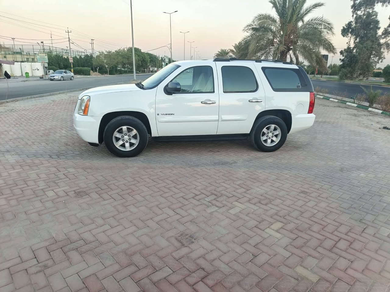 سلام عليكم للبيع جمسي تاهو موديل 2008 كير مكينه حداديه تخم تاير تبريد جاهزة الخير مكفول كفاله عامه السعر 175 عنوان كربلاء ***********
