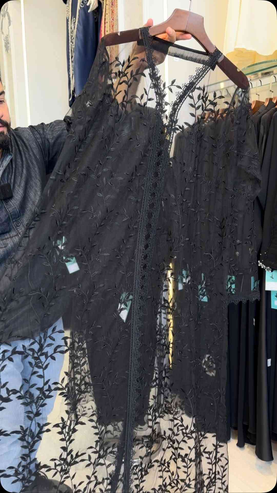 ملابس • للبيع
